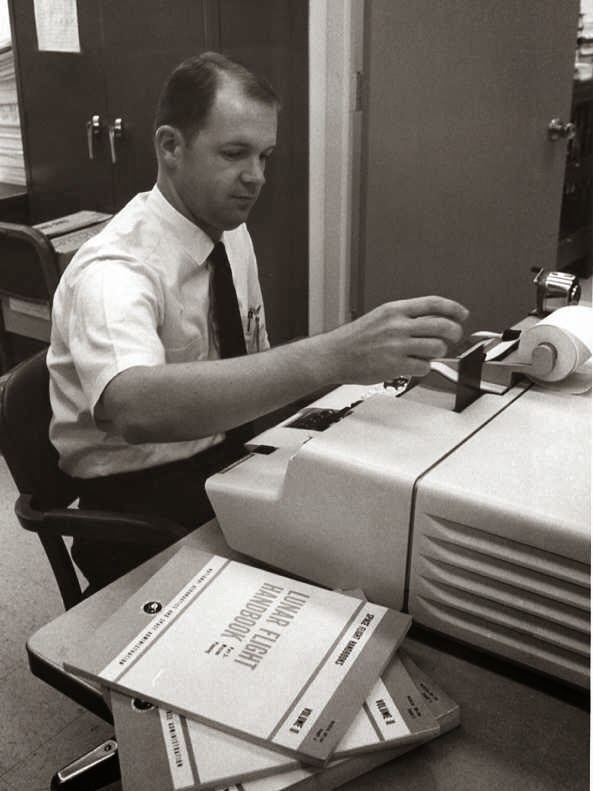 The Olivetti  P101 used by the NASA during the Apollo 11 program